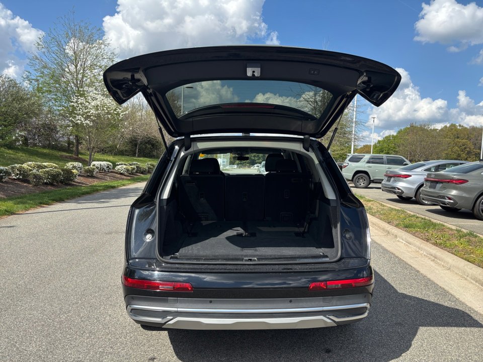 Used 2021 Audi Q7 3.0T Premium Plus image 14