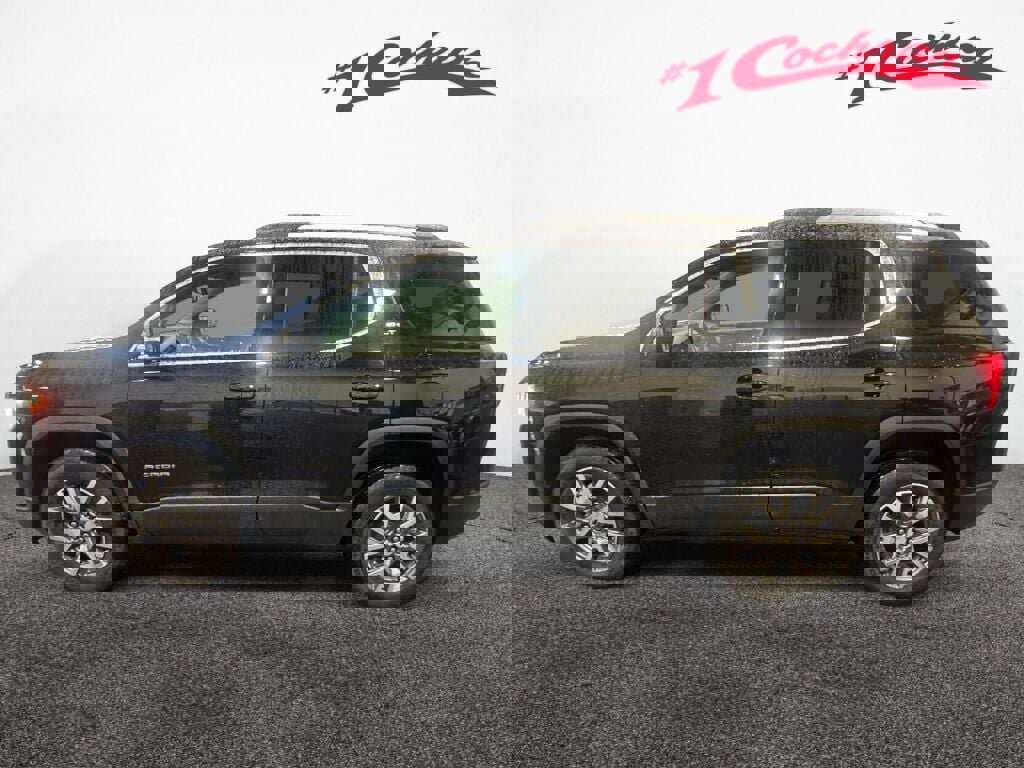 Used 2023 GMC Acadia SLT w/ Preferred Package image 4