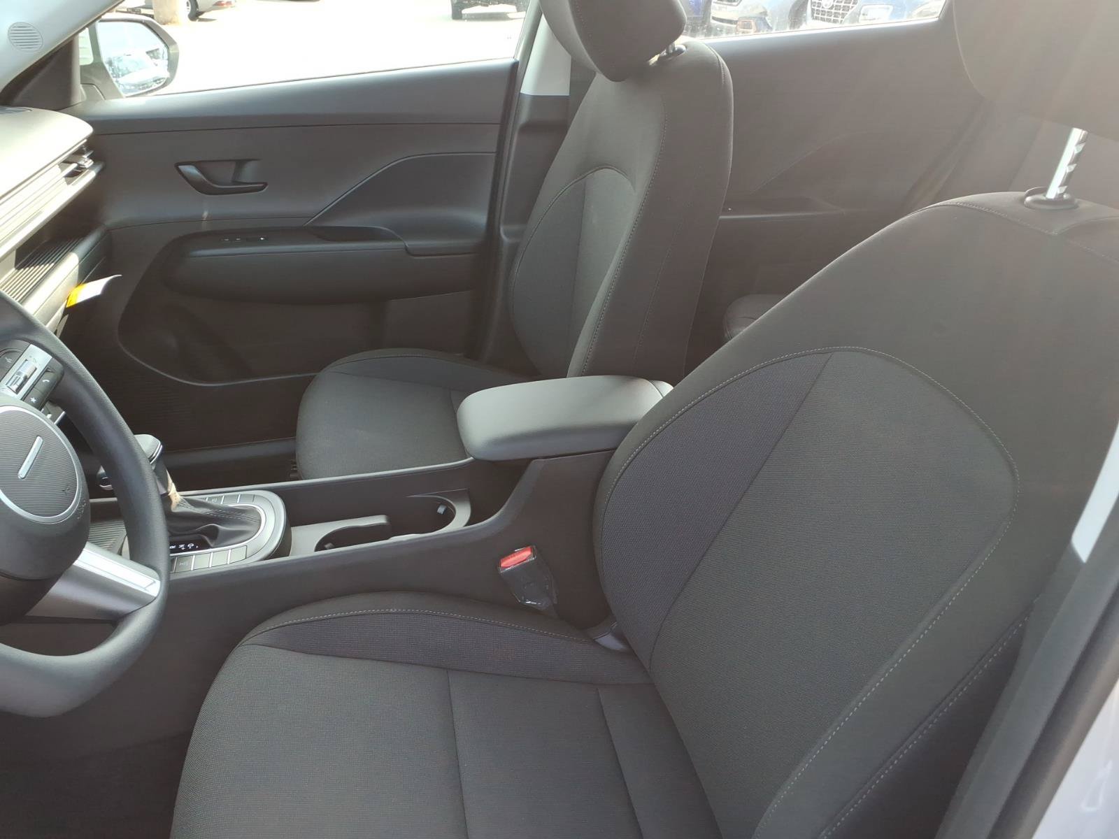 New 2027 Hyundai Kona SE AWD/4WD image 5