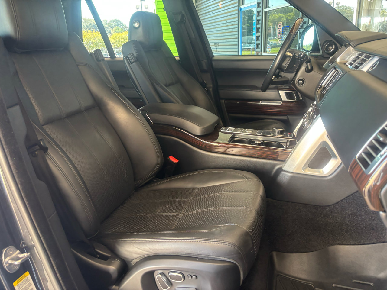 Used 2014 Land Rover Range Rover Supercharged image 21