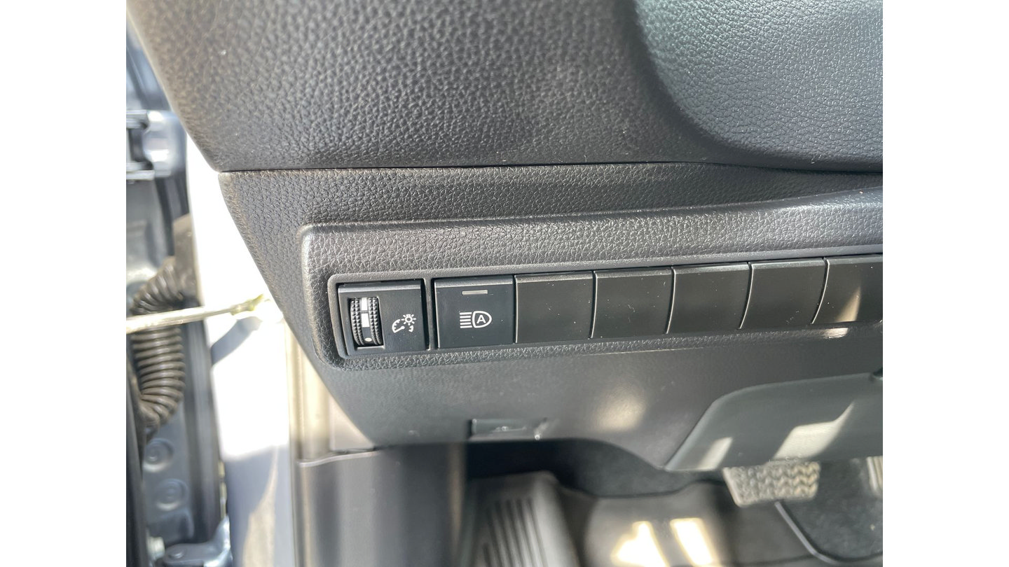 Certified 2025 Toyota Corolla SE w/ Convenience Package FWD image 10
