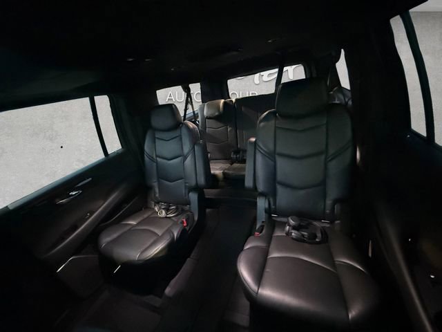 Used 2019 Cadillac Escalade ESV Platinum w/ Escalade Sport Edition AWD/4WD image 22
