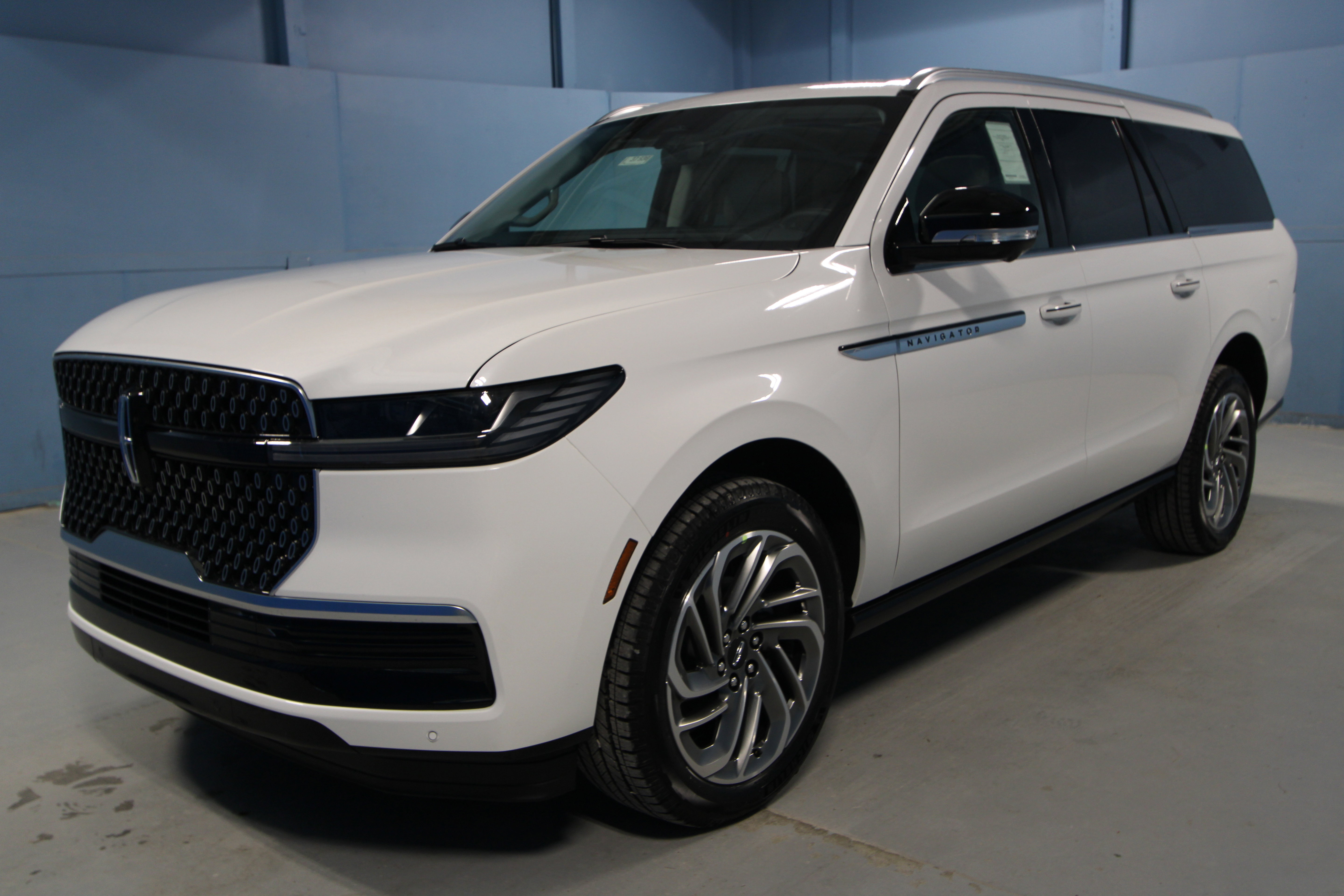 New 2026 Lincoln Navigator L Reserve AWD/4WD image 29