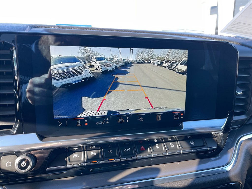 Used 2024 Chevrolet Silverado 1500 High Country w/ Technology Package image 22