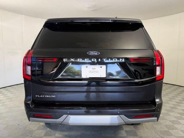 Used 2025 Ford Expedition Platinum w/ Platinum Ultimate Package AWD/4WD image 8