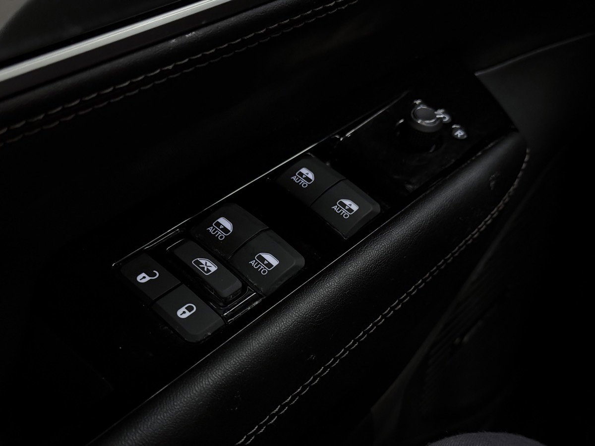 Used 2025 Jeep Wagoneer Series II image 54