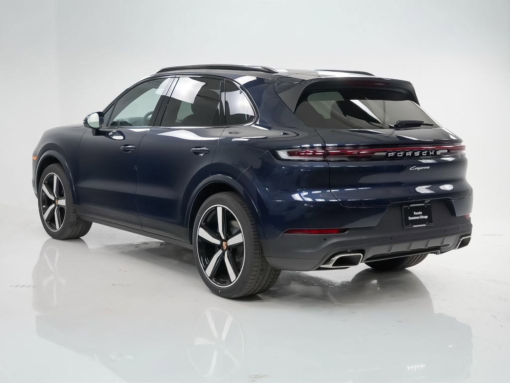 Certified 2025 Porsche Cayenne image 3