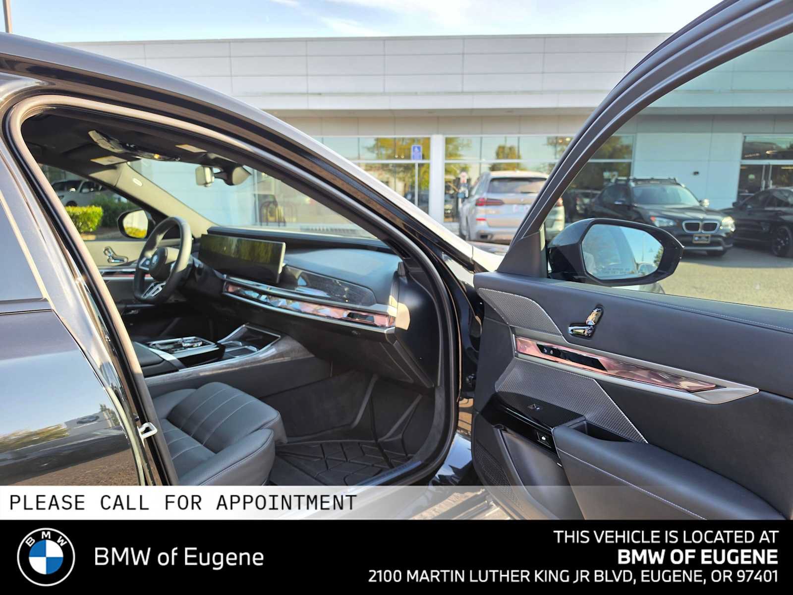 Used 2025 BMW i7 eDrive50 w/ M Sport Package RWD image 10