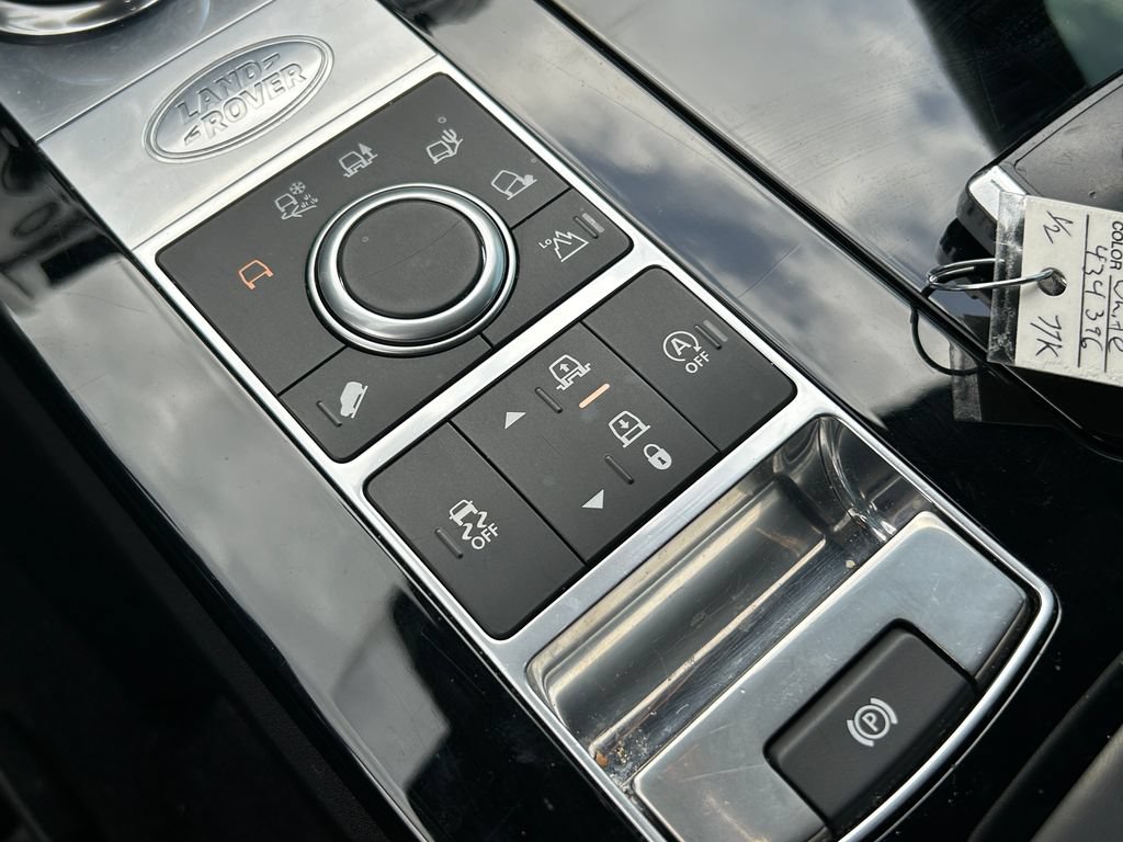 Used 2020 Land Rover Discovery HSE Luxury AWD/4WD image 18