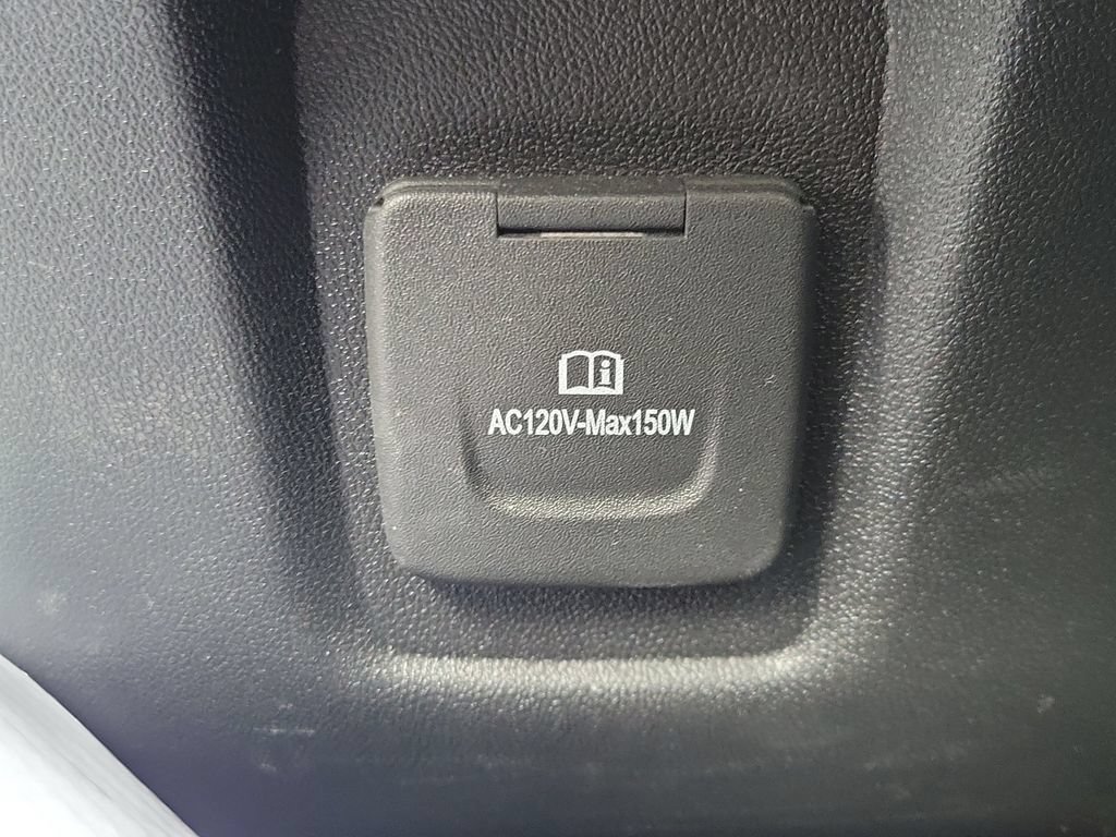 Used 2022 Chevrolet Equinox Premier AWD/4WD image 16