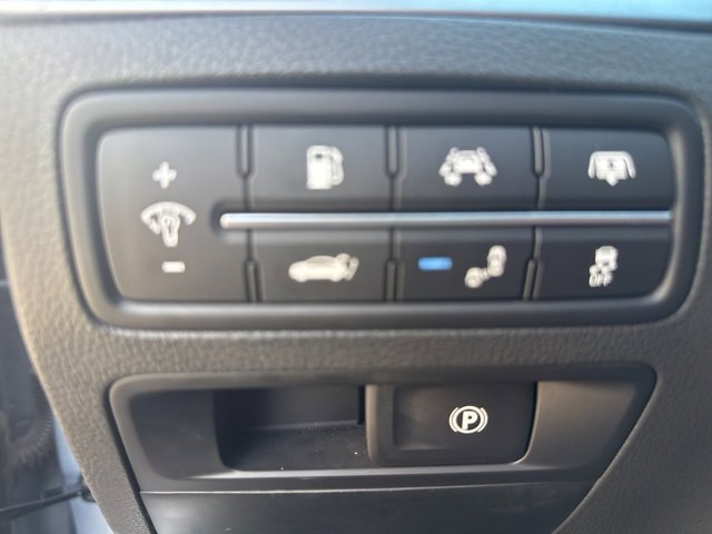 Used 2017 Genesis G80 3.8 w/ Option Group 03 image 14