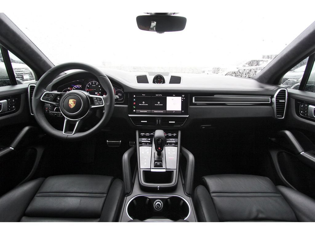 Used 2023 Porsche Cayenne GTS AWD/4WD image 9