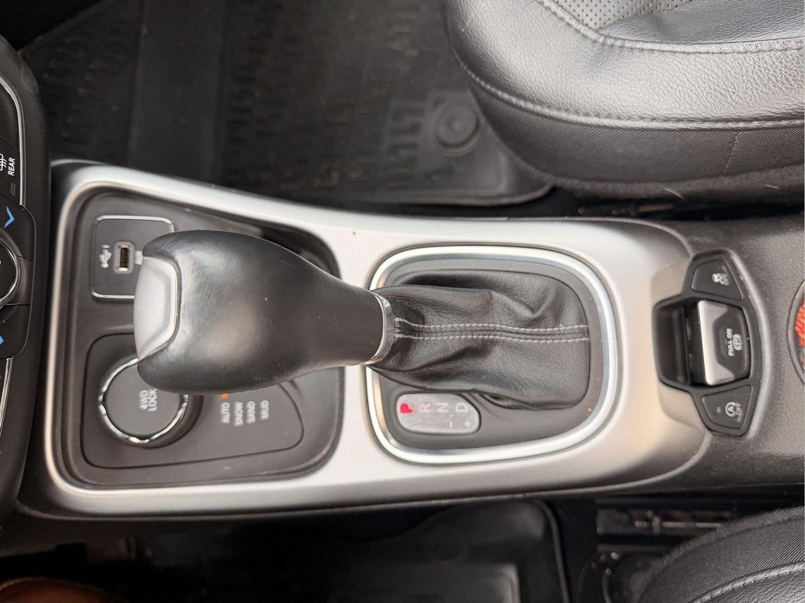 Used 2020 Jeep Compass High Altitude AWD/4WD image 24