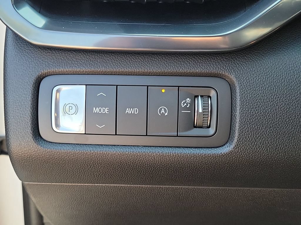 Used 2026 GMC Acadia AT4 w/ Luxury Package AWD/4WD image 18