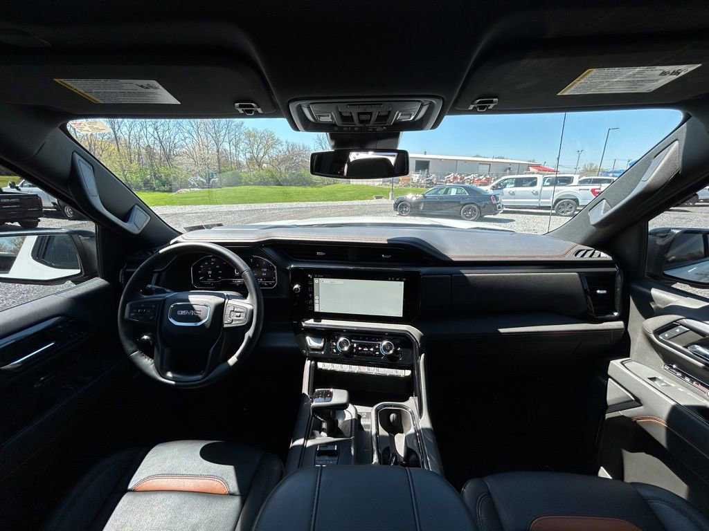 Used 2024 GMC Sierra 1500 AT4 w/ AT4 Preferred Package image 3