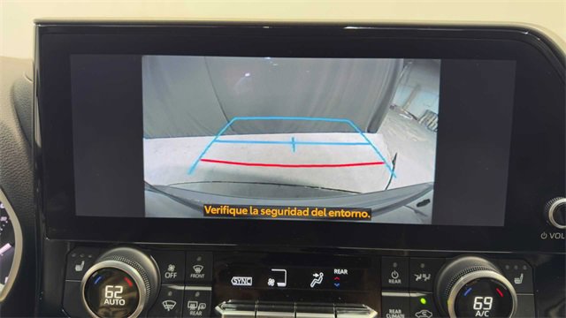 Used 2023 Toyota Highlander XLE image 34