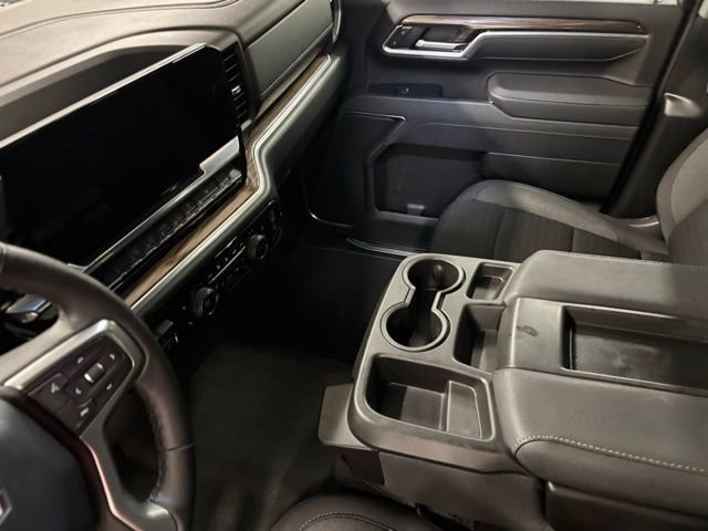 Used 2025 Chevrolet Silverado 2500 LT w/ Convenience Package AWD/4WD image 17