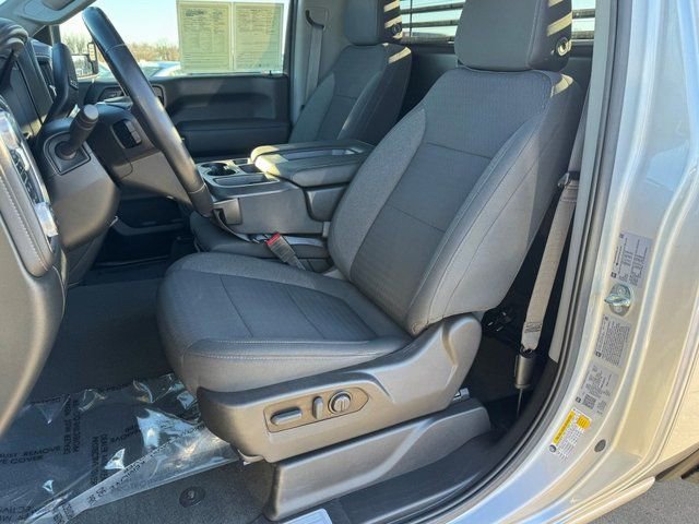 Used 2022 GMC Sierra 3500 SLE w/ SLE Convenience Package image 14