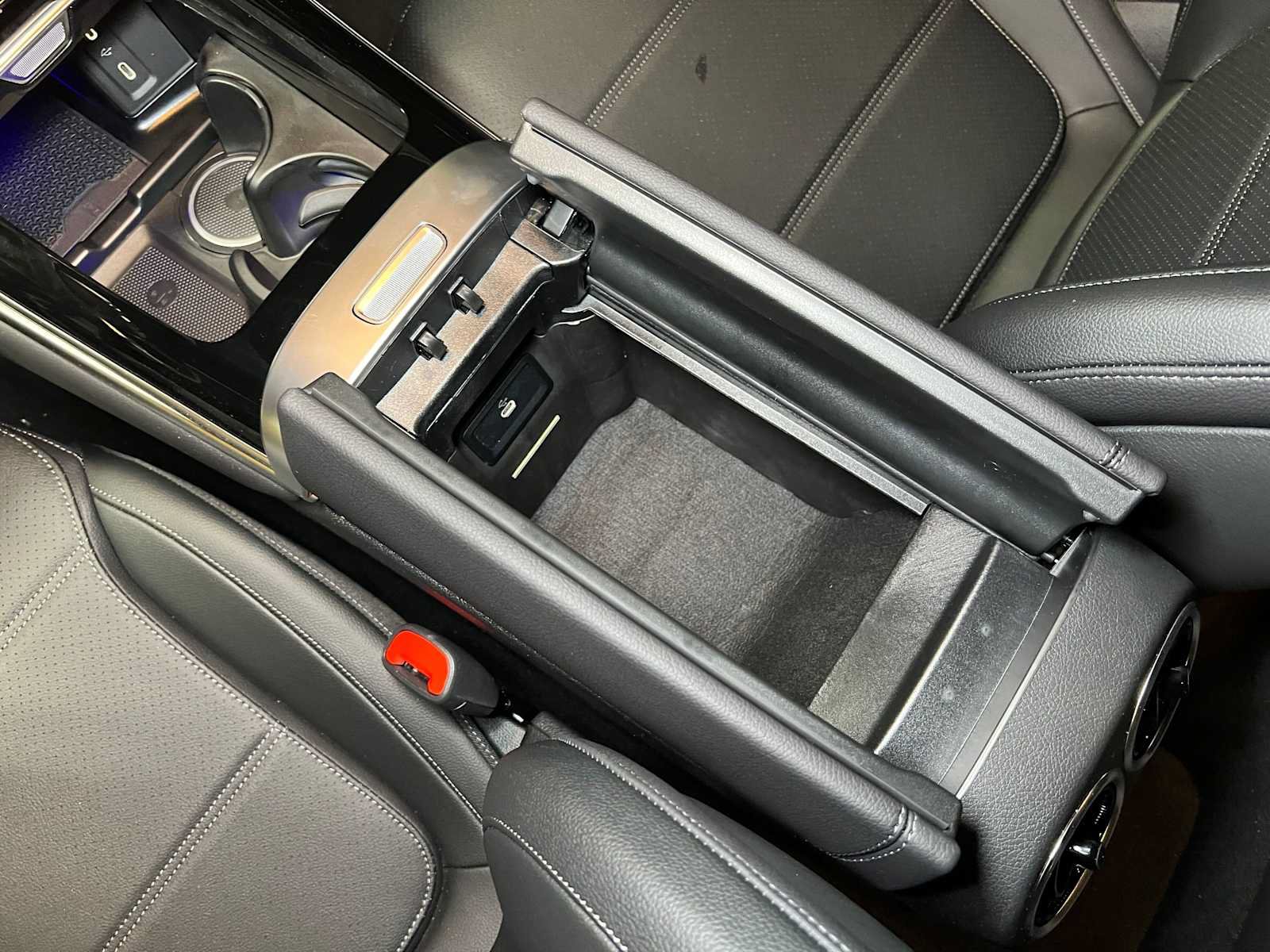 New 2027 Mercedes-Benz GLC 300 4MATIC image 35