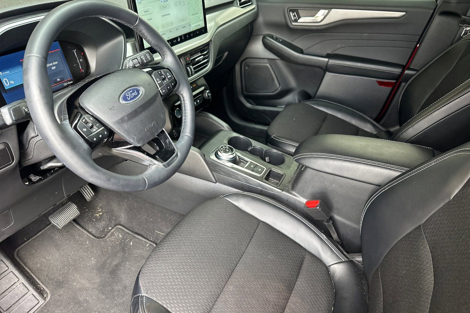 Used 2025 Ford Escape SE FWD image 6