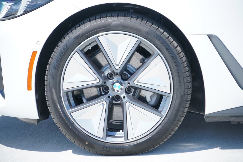 New 2026 BMW i4 xDrive40i w/ Premium Package AWD/4WD image 5