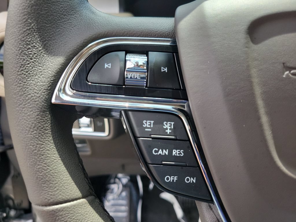 Certified 2023 Lincoln Nautilus FWD w/ Premium Package image 22