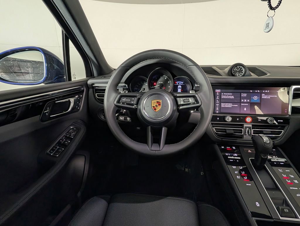 New 2026 Porsche Macan image 21