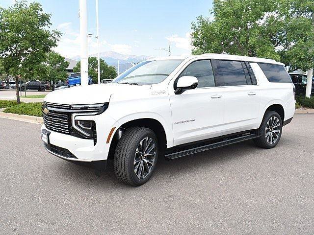 New 2025 Chevrolet Suburban High Country image 3