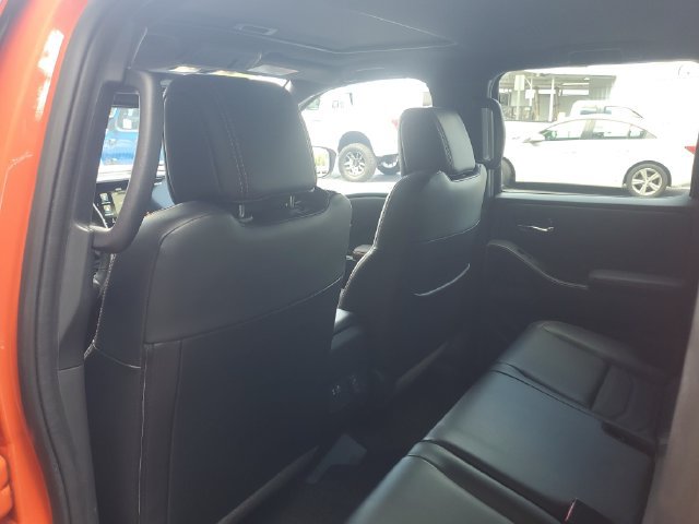 Certified 2025 Nissan Frontier PRO-4X w/ Pro Premium Package AWD/4WD image 8