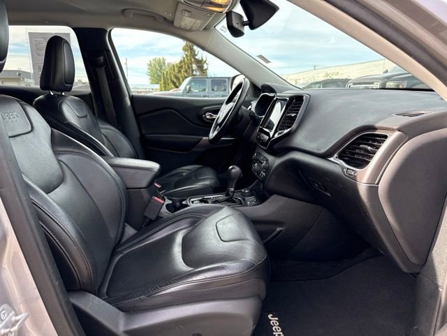 Used 2019 Jeep Cherokee Limited AWD/4WD image 9
