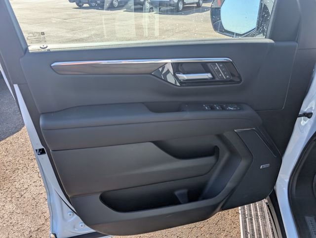 New 2026 Chevrolet Suburban High Country image 14