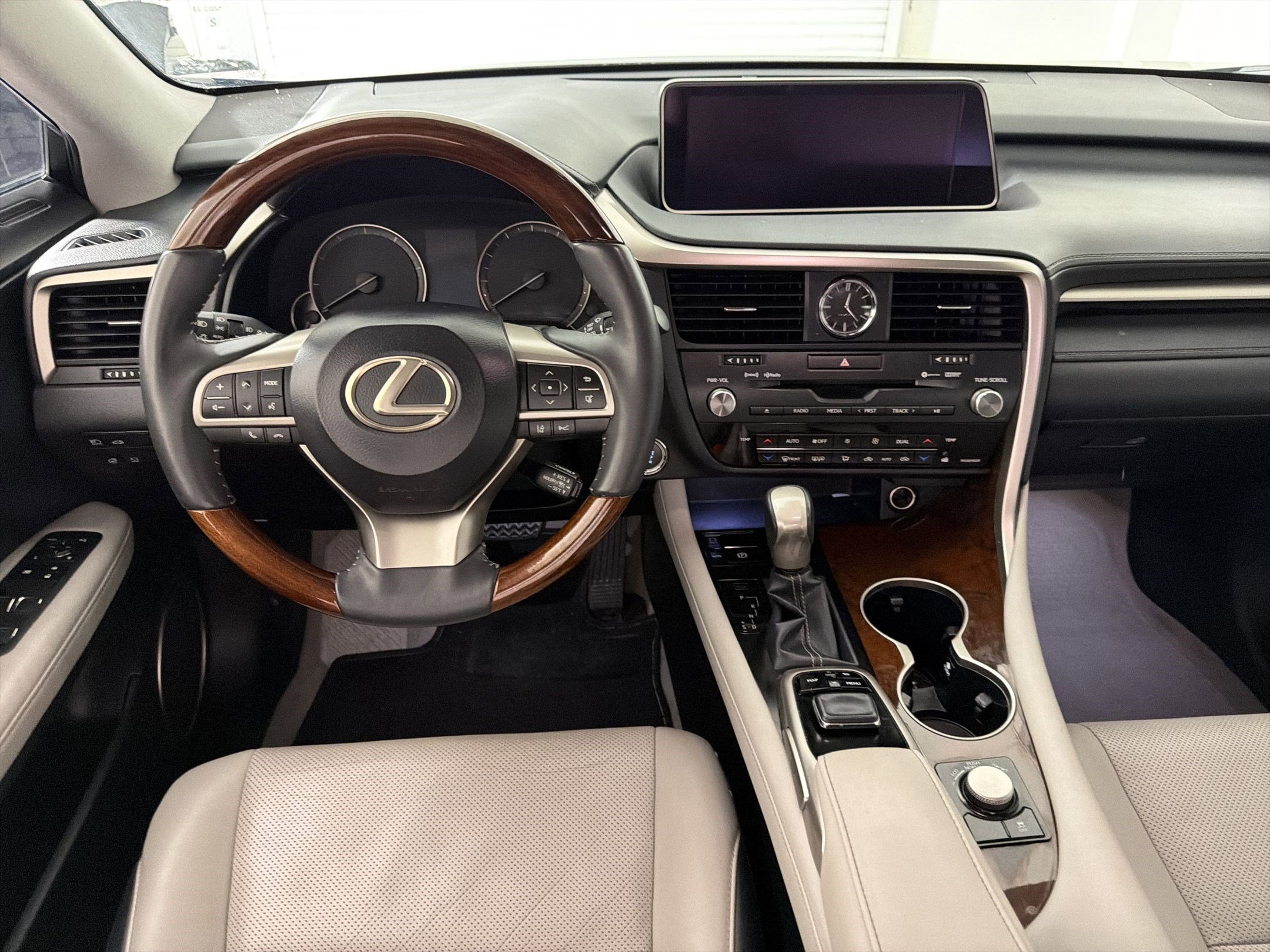 Used 2019 Lexus RX 350 FWD w/ Navigation Package image 28