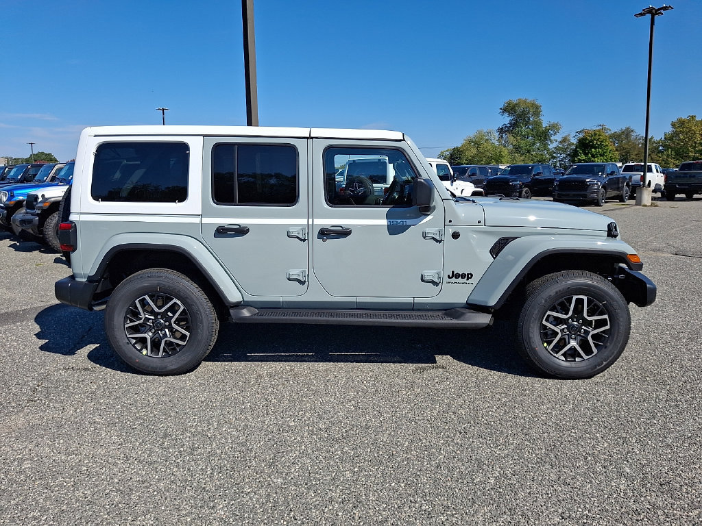 New 2027 Jeep Wrangler Unlimited Sahara AWD/4WD image 9