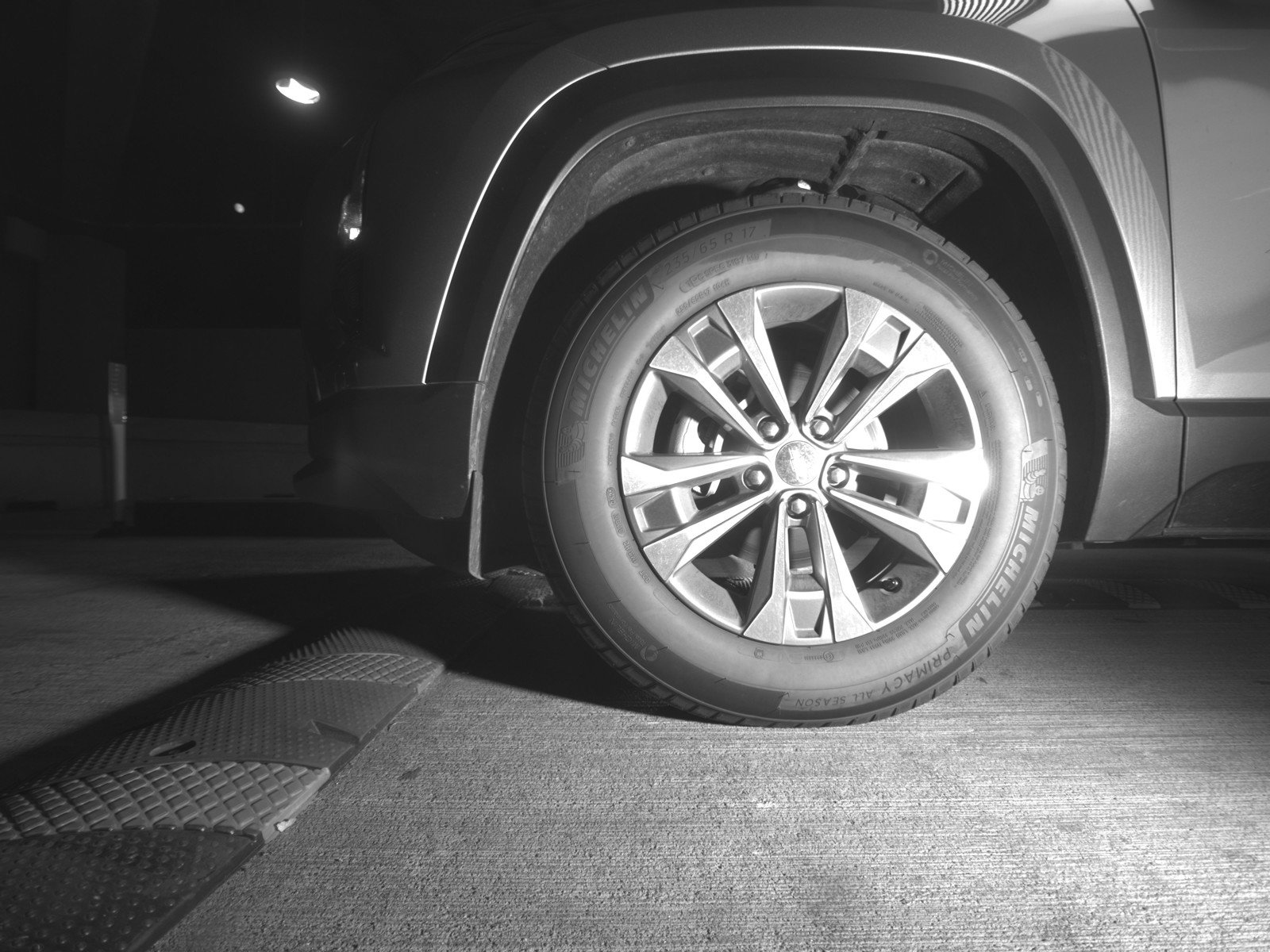 Used 2025 Chevrolet Equinox LT AWD/4WD image 12