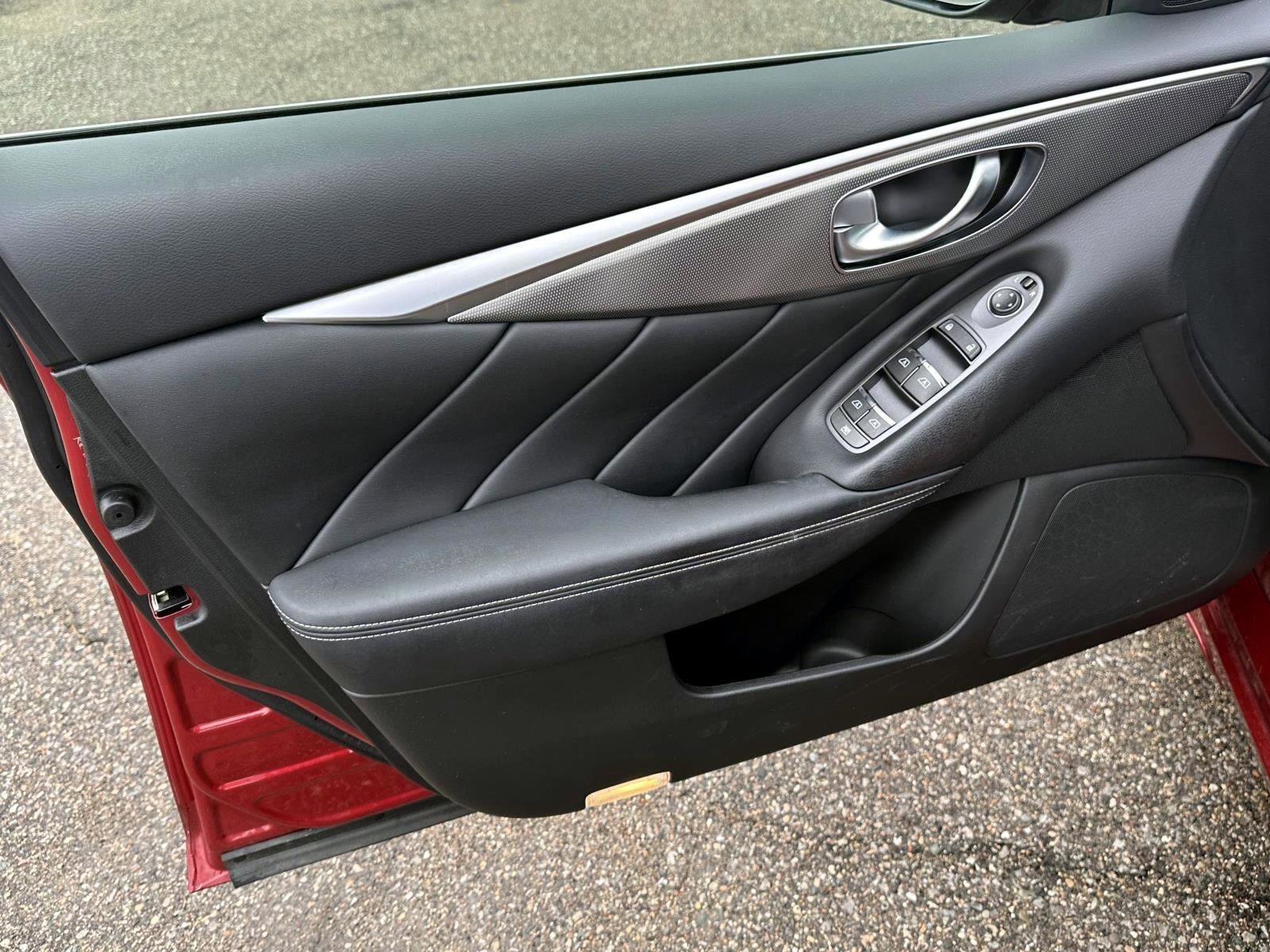 Used 2015 INFINITI Q50 Premium image 13