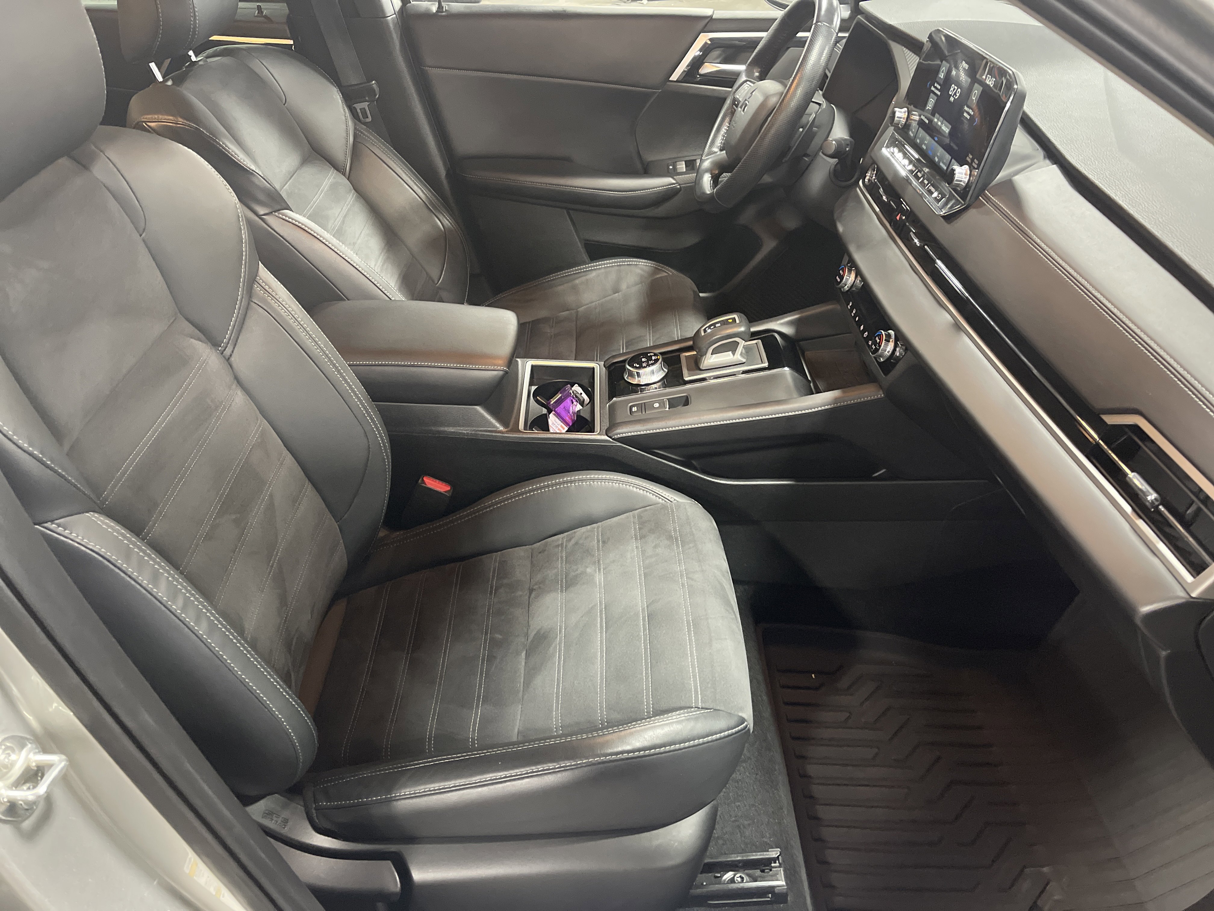 Used 2022 Mitsubishi Outlander SE image 14