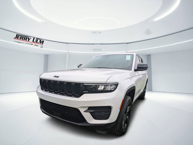 New 2025 Jeep Grand Cherokee Altitude image 6