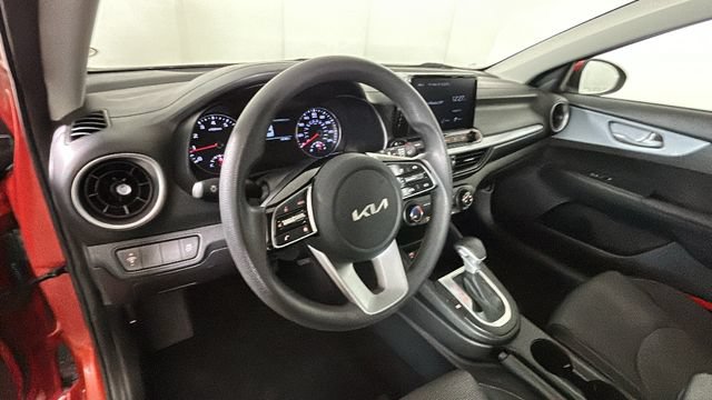 Used 2022 Kia Forte LXS FWD image 13