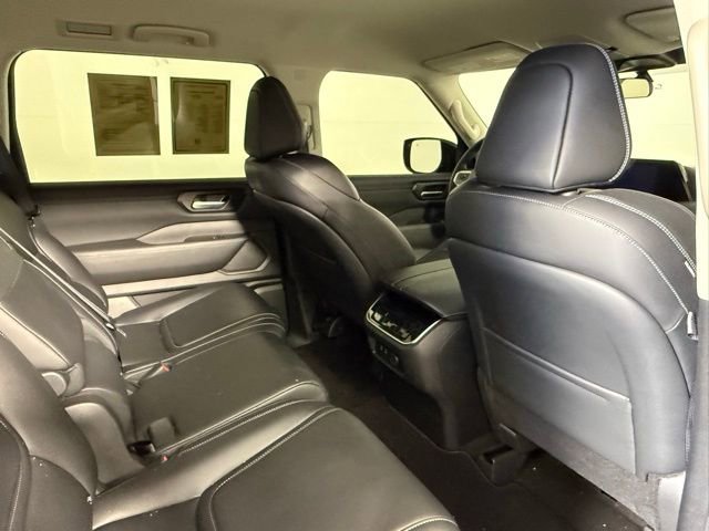 Used 2025 Nissan Armada SV RWD image 40