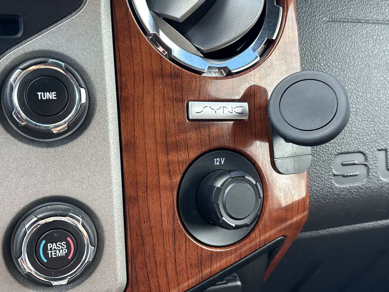 Used 2016 Ford F350 King Ranch w/ King Ranch w/Chrome Package image 27