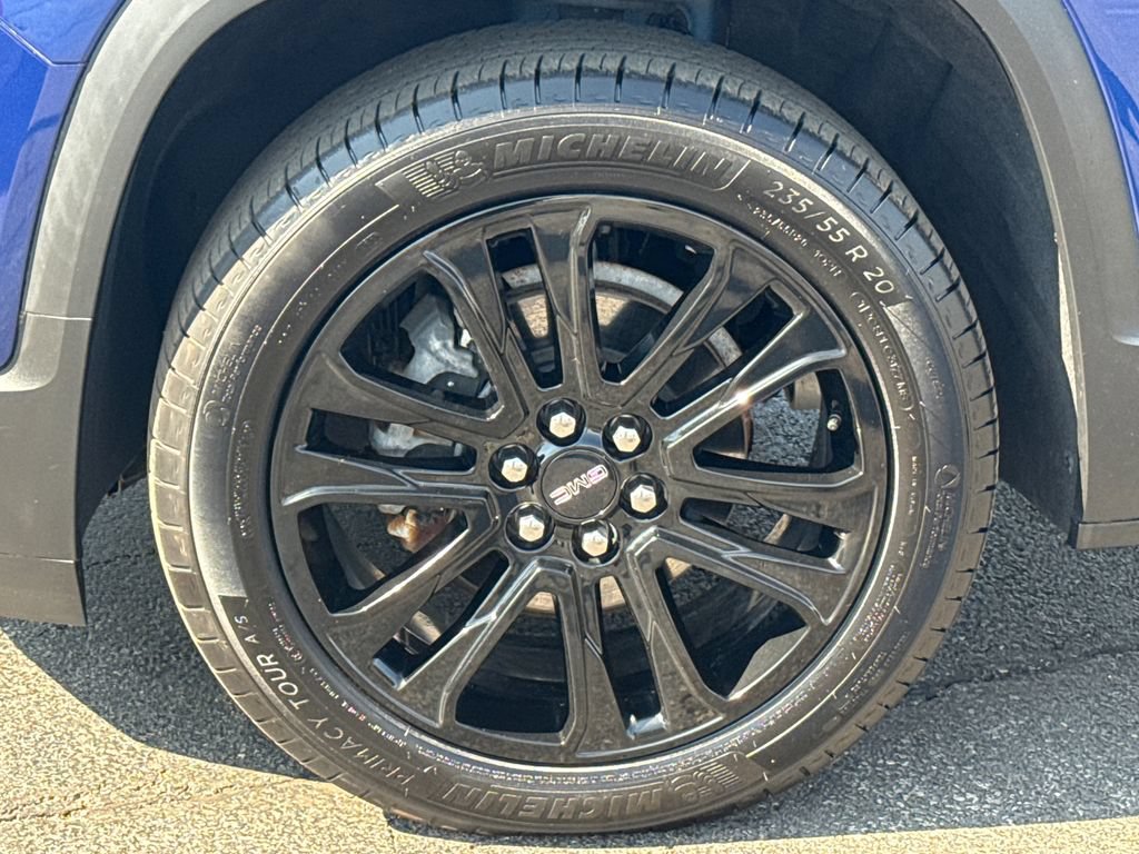 Certified 2023 GMC Acadia SLE w/ Elevation Edition AWD/4WD image 11