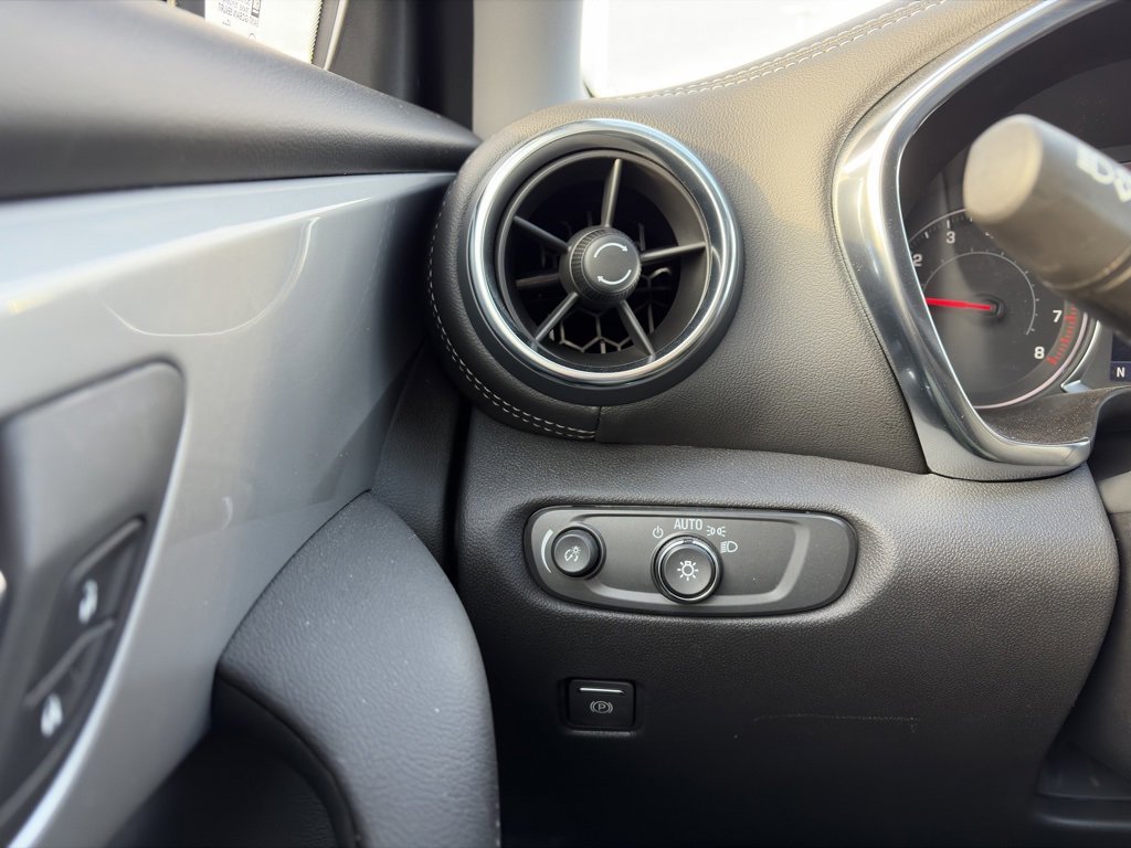 Used 2025 Chevrolet Blazer LT w/ Driver Confidence Package image 18