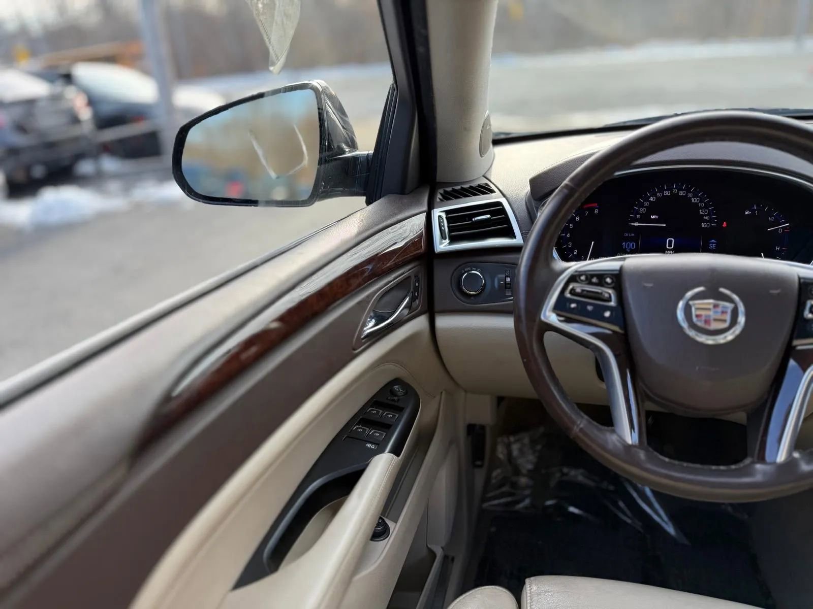 Used 2016 Cadillac SRX Luxury w/ Driver Awareness Package image 19