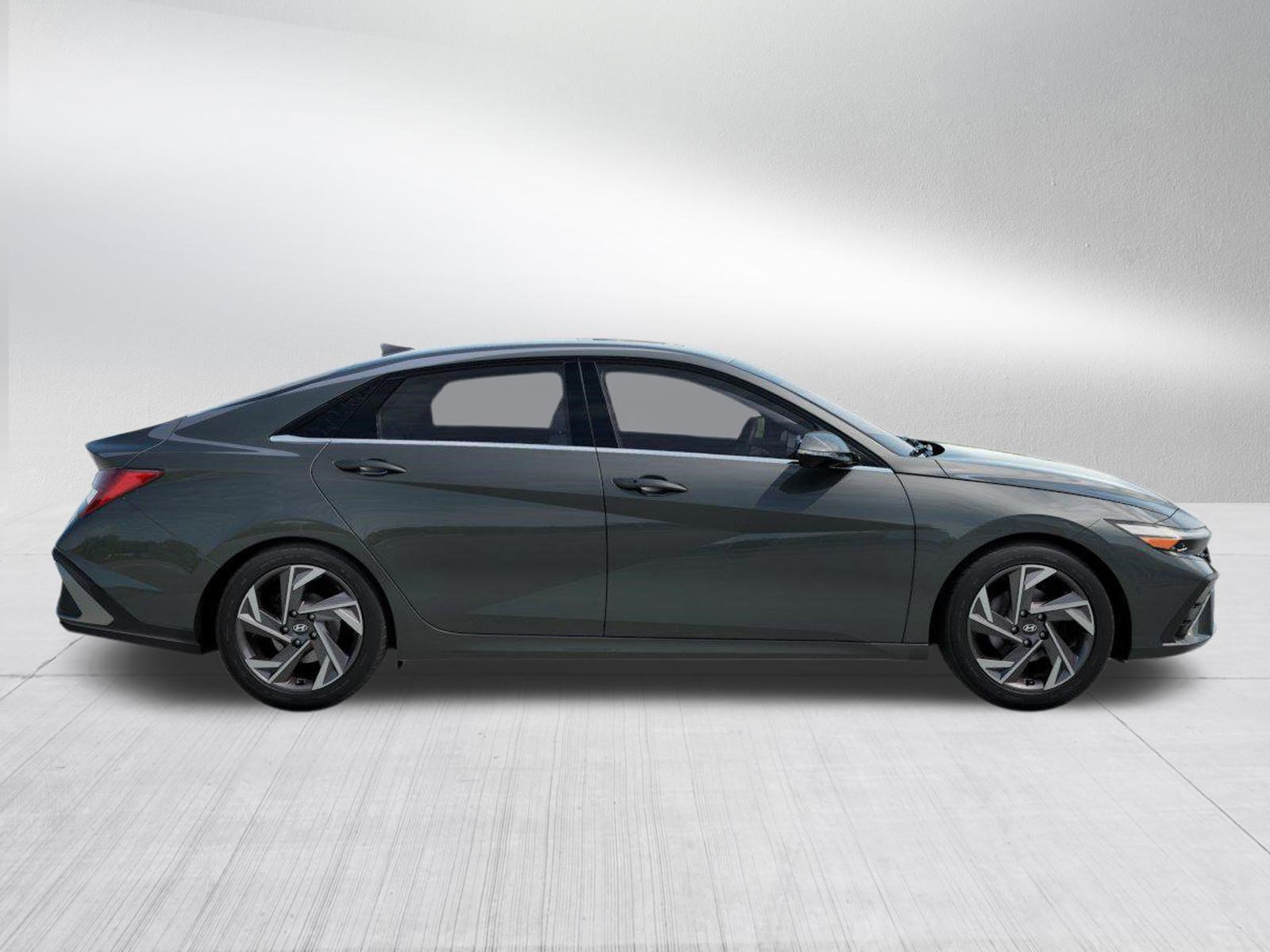 New 2026 Hyundai Elantra Limited image 7
