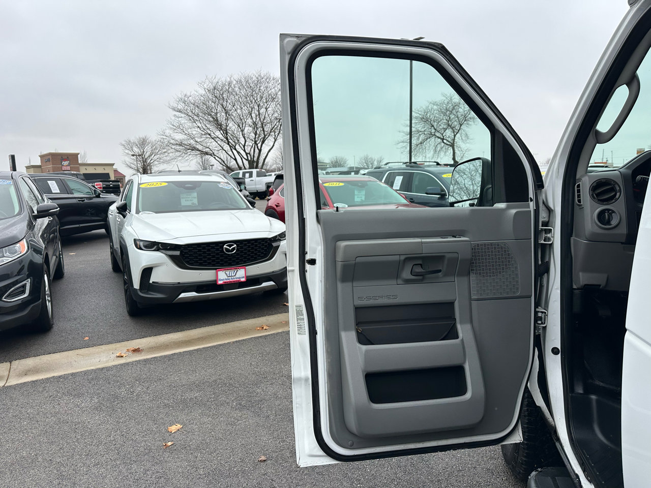 Used 2011 Ford E-250 and Econoline 250 w/ PWR Group image 11