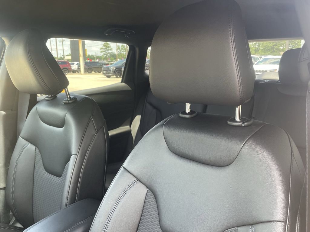 New 2025 Jeep Compass Latitude w/ Altitude Special Edition AWD/4WD image 14