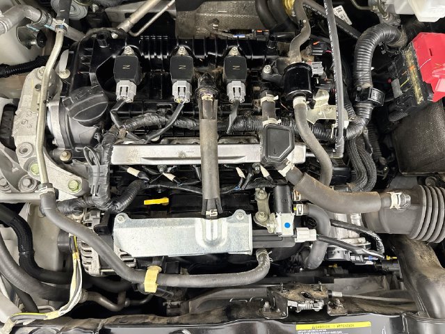 Used 2022 Nissan Versa SV FWD image 27