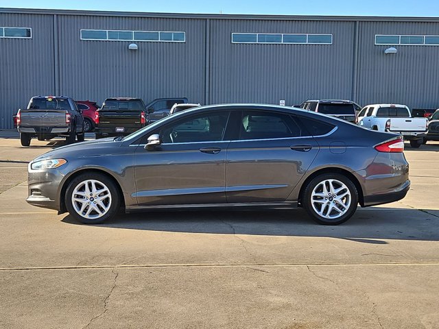 Used 2015 Ford Fusion SE FWD image 9