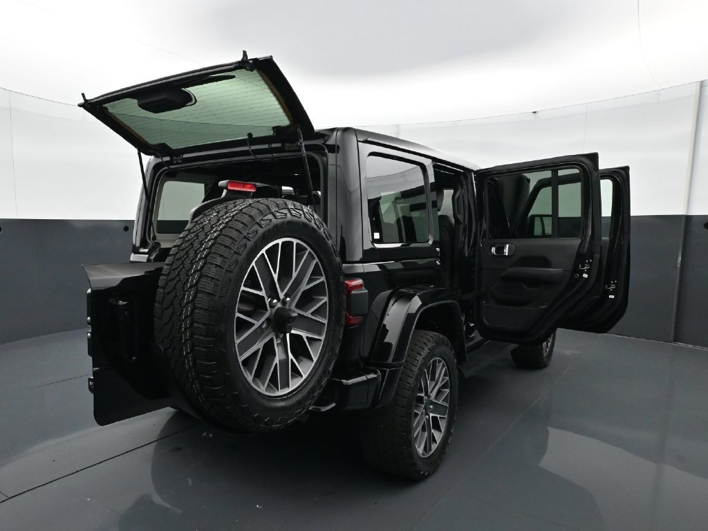 Used 2024 Jeep Wrangler High Altitude AWD/4WD image 35