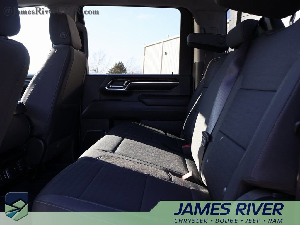 Used 2024 GMC Sierra 2500 SLE w/ SLE Convenience Package image 17